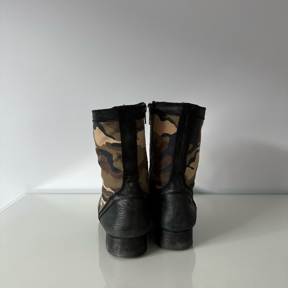 Steve Madden Camo Boot - Picture 5 of 8